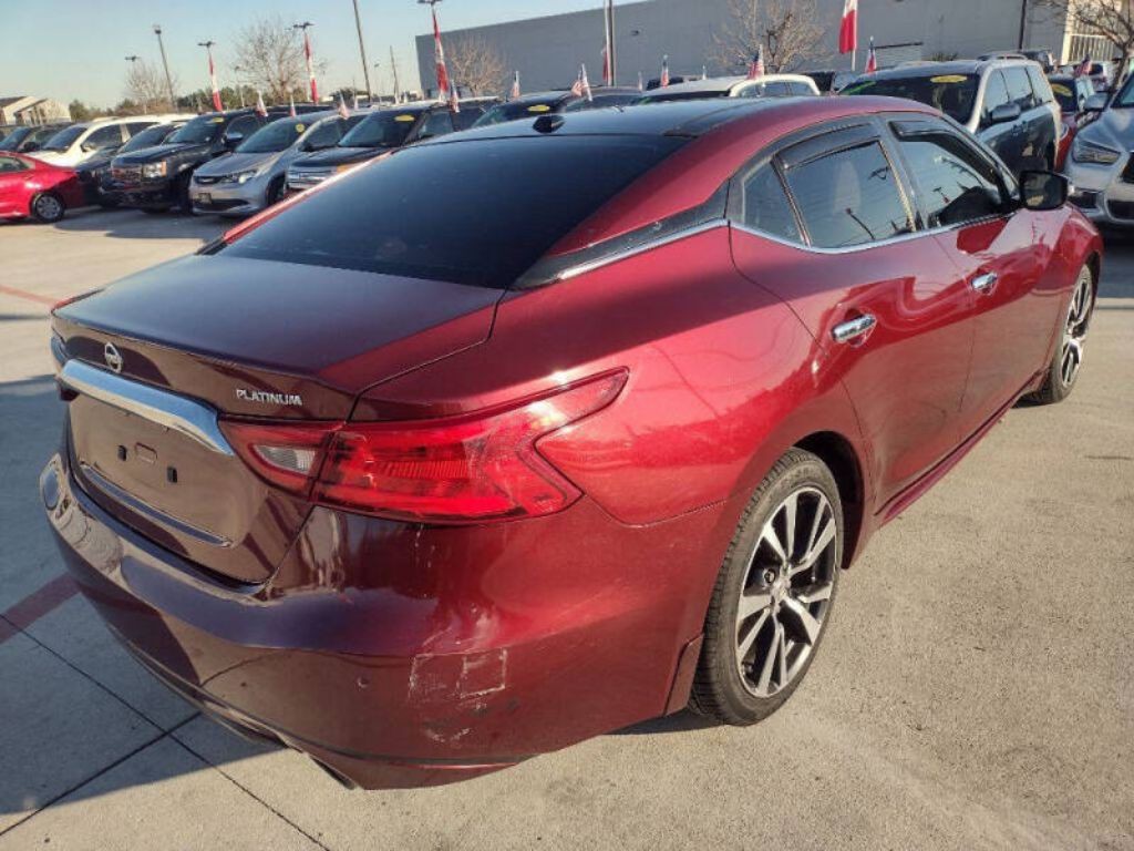 2016 Nissan Maxima Image 8