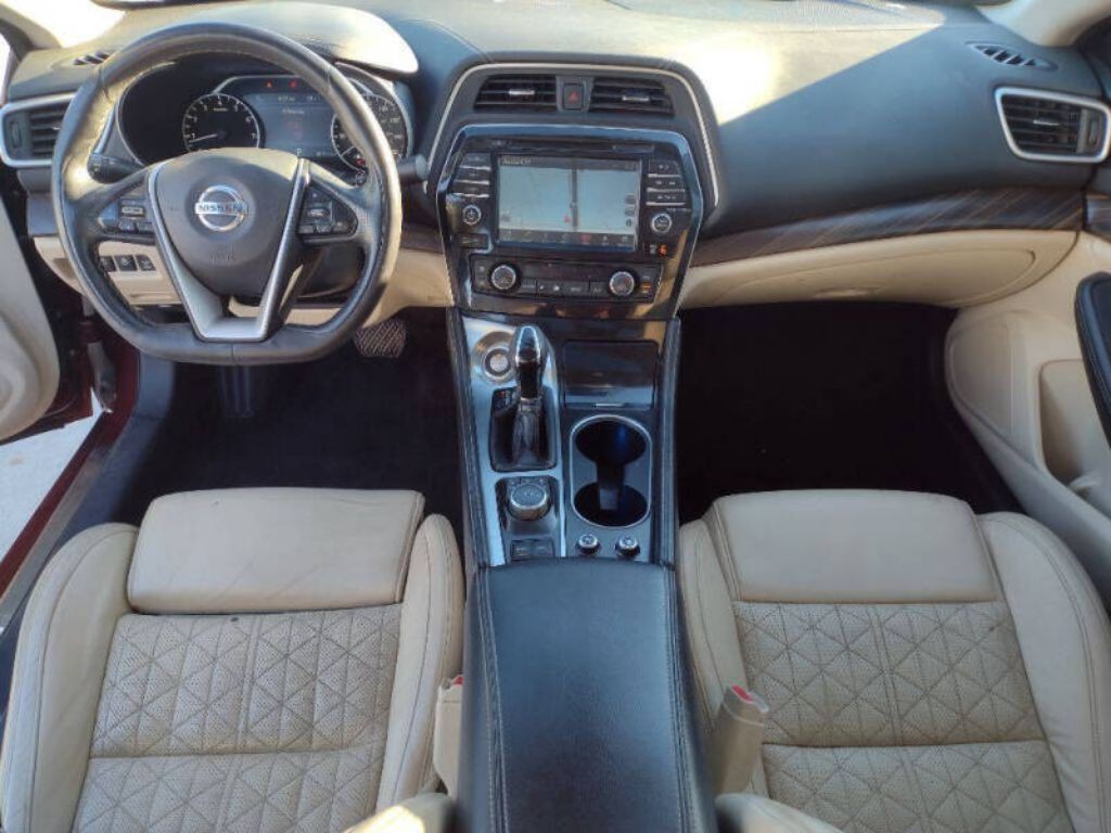 2016 Nissan Maxima Image 12