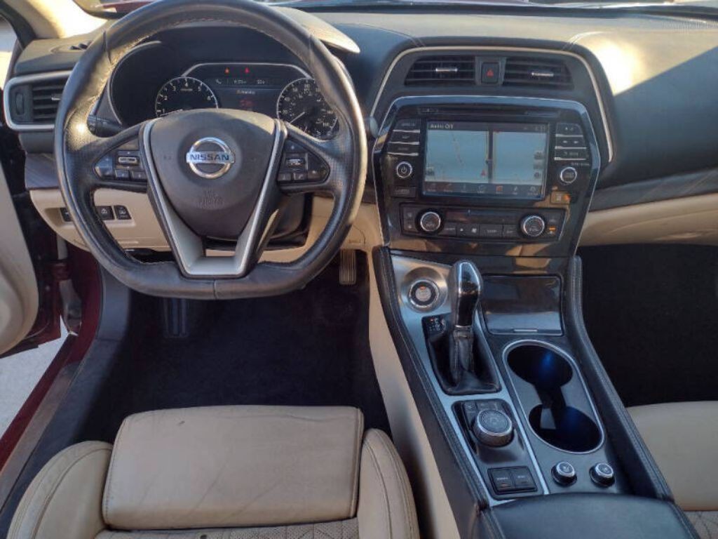 2016 Nissan Maxima Image 17