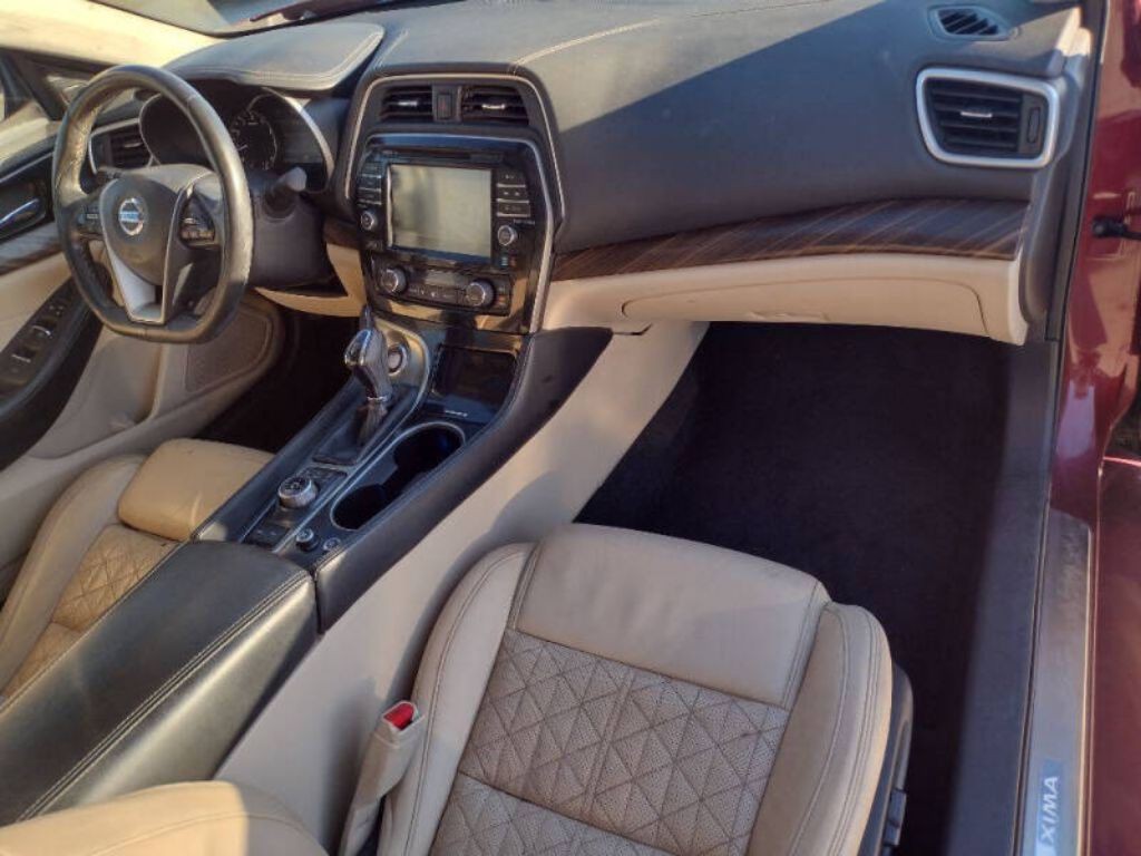 2016 Nissan Maxima Image 18