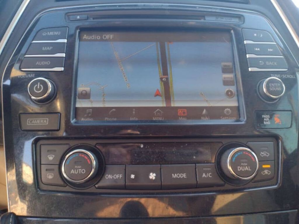 2016 Nissan Maxima Image 19