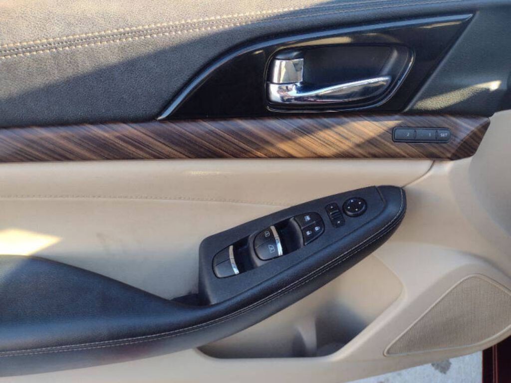 2016 Nissan Maxima Image 22