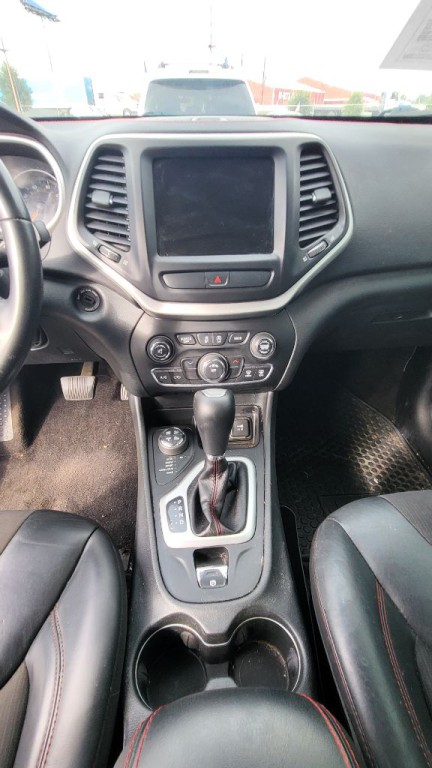 2015 Jeep Cherokee Image 10