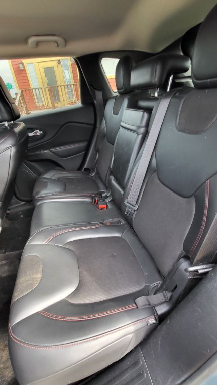 2015 Jeep Cherokee Image 11