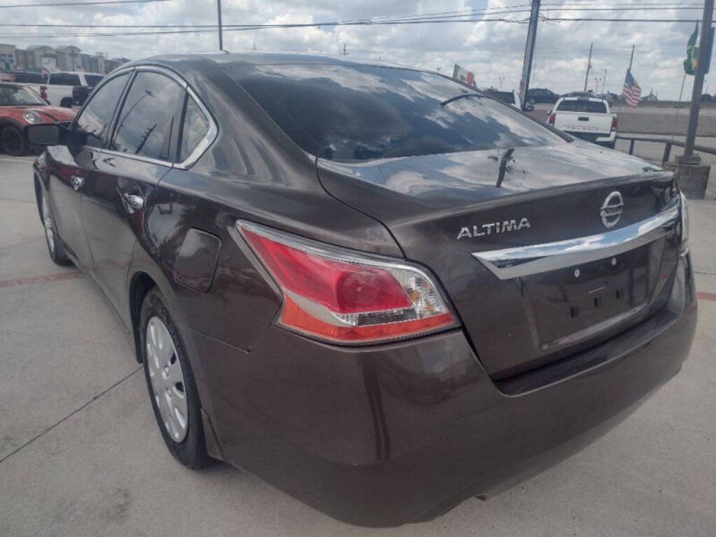 2015 Nissan Altima Image 7