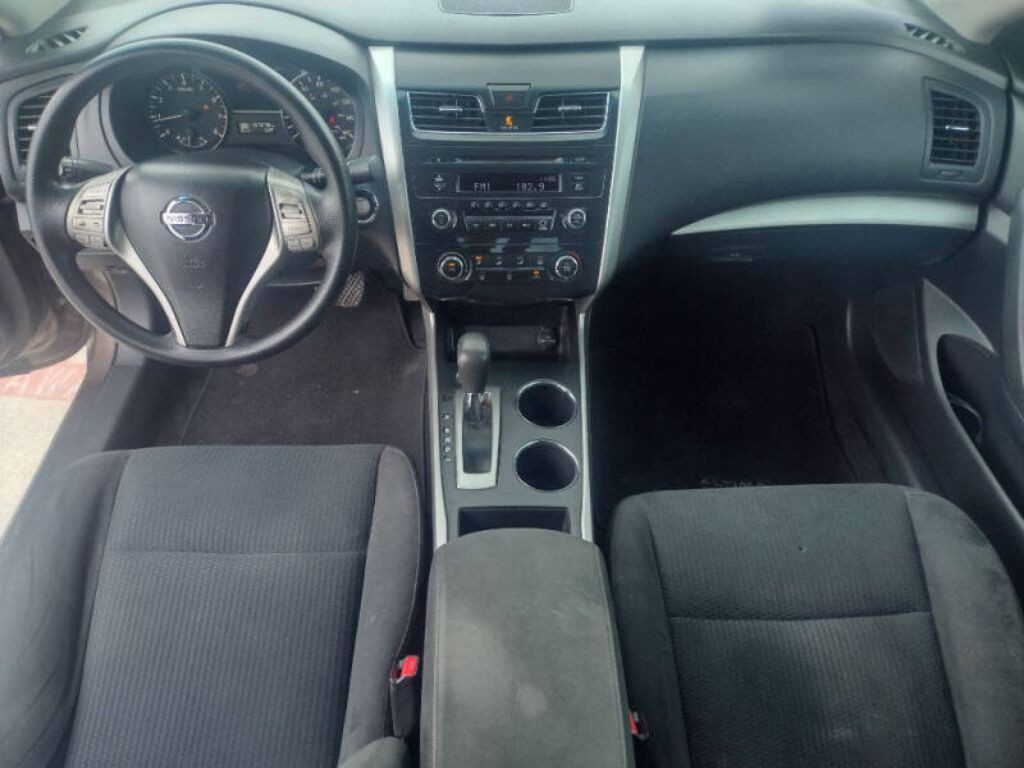 2015 Nissan Altima Image 11