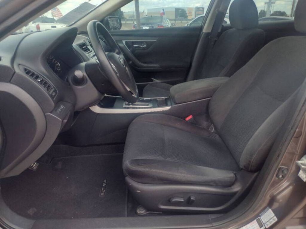 2015 Nissan Altima Image 15