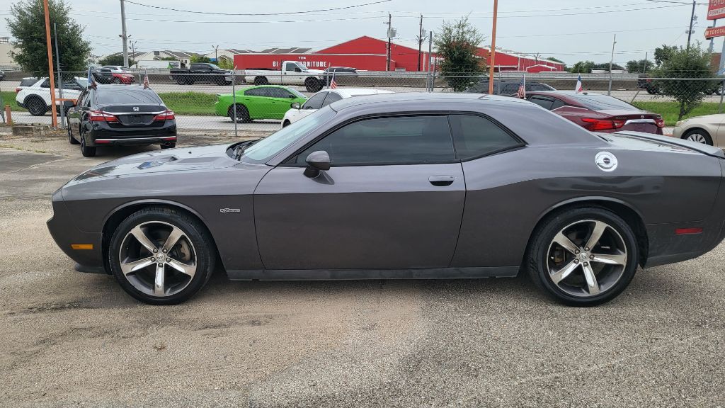 2014 Dodge Challenger Image 3