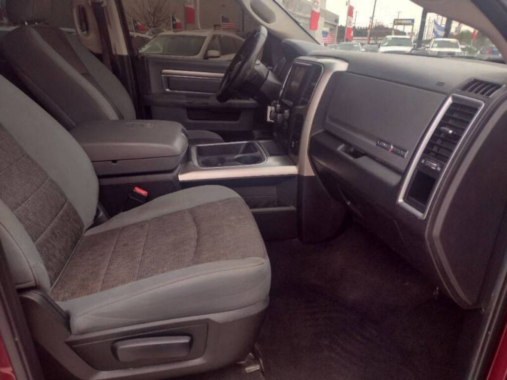 2017 RAM 1500 Image 16