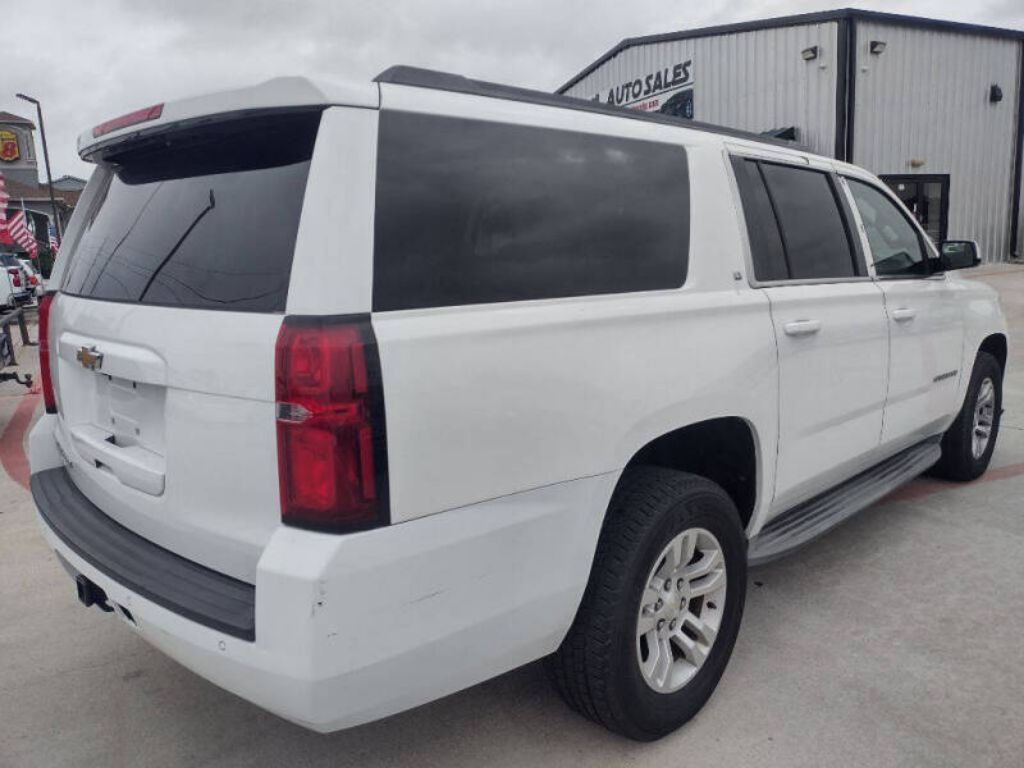2015 Chevrolet Suburban Image 7