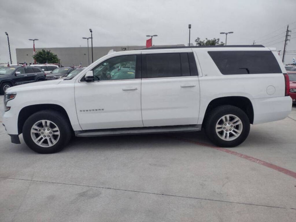 2015 Chevrolet Suburban Image 26