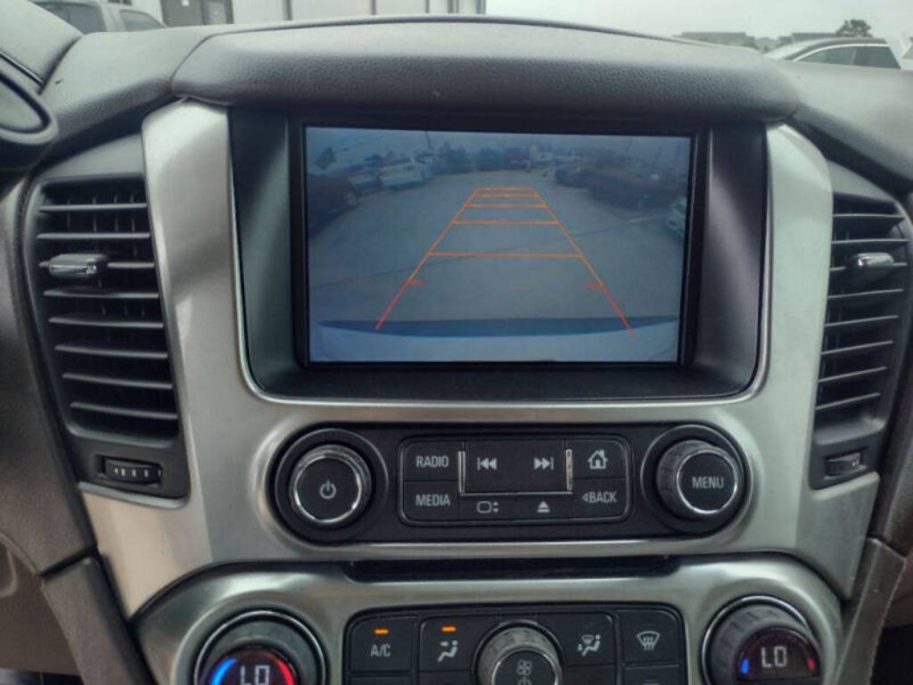 2015 Chevrolet Suburban Image 33