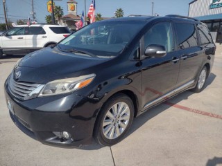 Image for 2015 Toyota Sienna XLE ID: 6773230