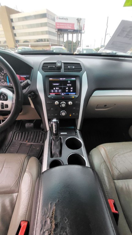 2013 Ford Explorer Image 13