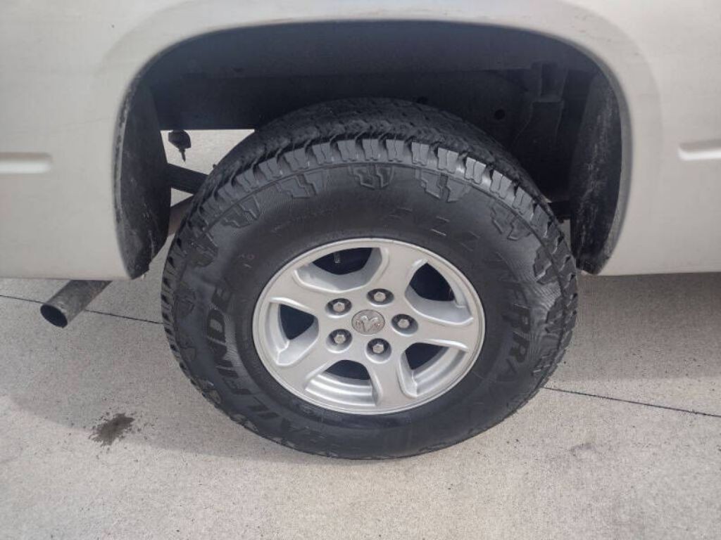 2005 Dodge Dakota Image 17