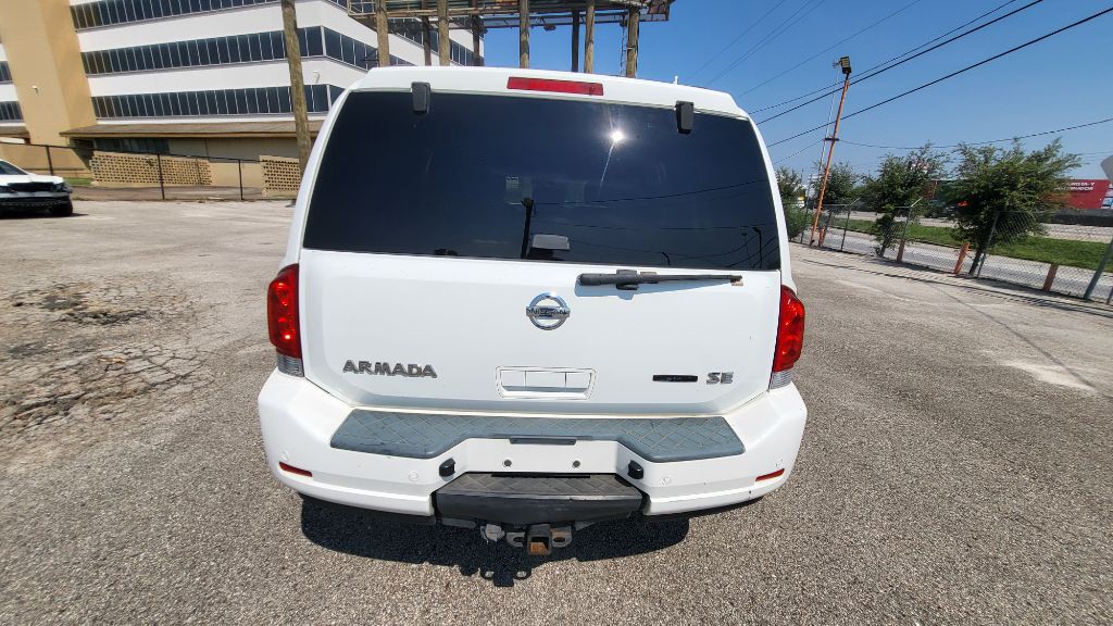 2010 Nissan Armada Image 4