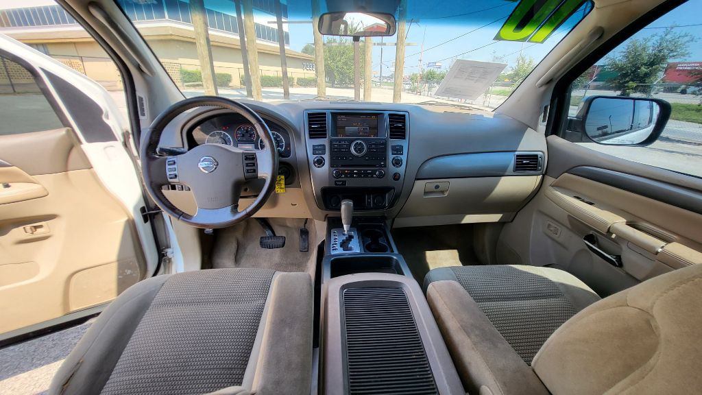 2010 Nissan Armada Image 10