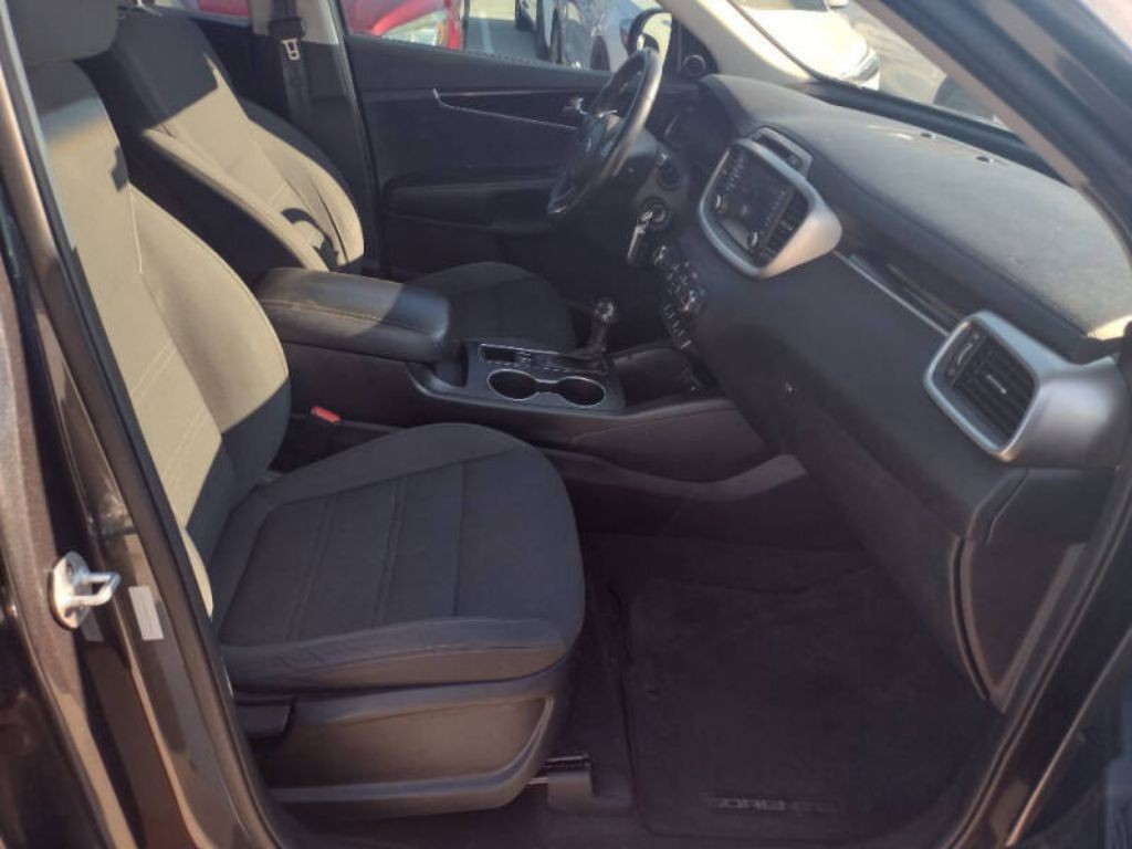 2017 Kia Sorento Image 17