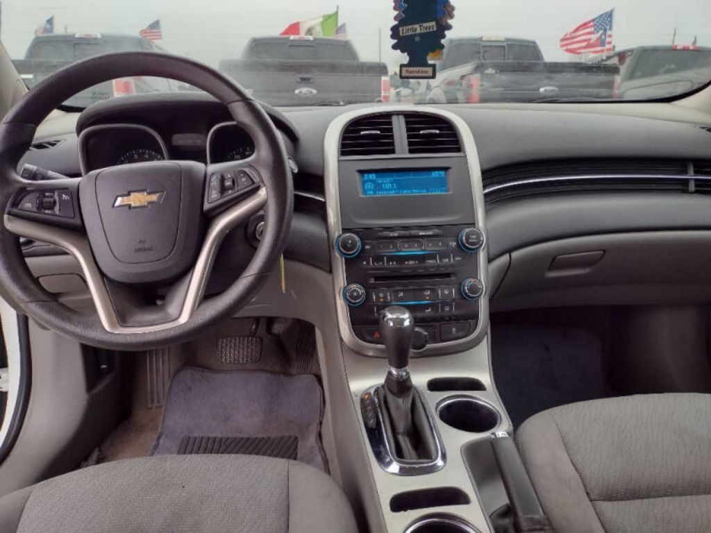 2015 Chevrolet Malibu Image 10