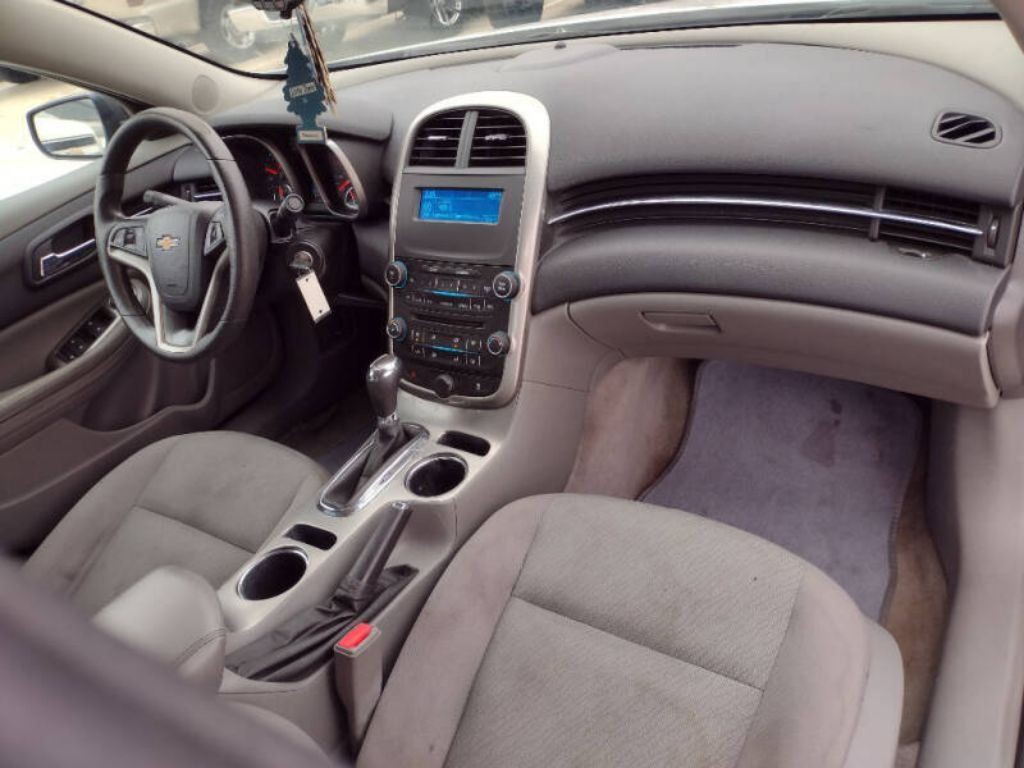 2015 Chevrolet Malibu Image 13