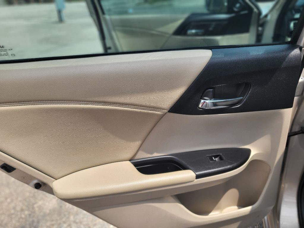 2014 Honda Accord Image 16