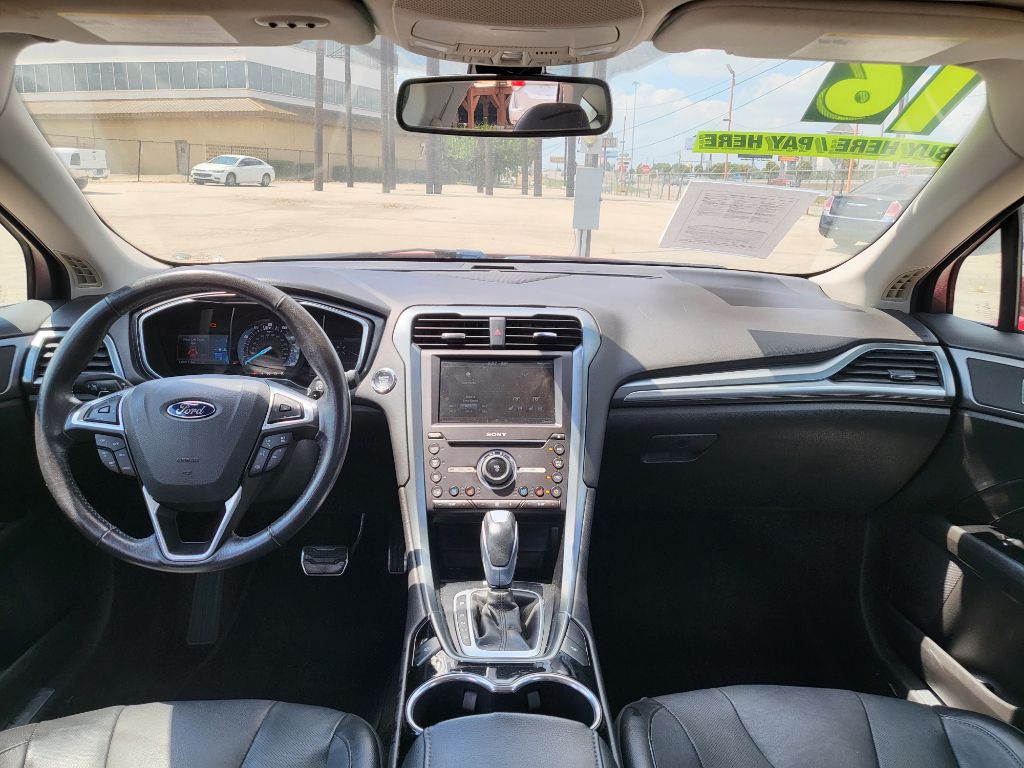2016 Ford Fusion Image 12