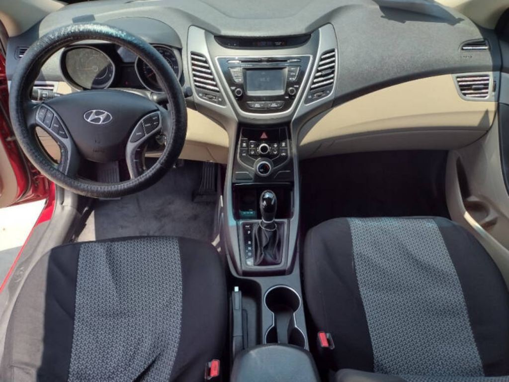 2016 Hyundai Elantra Image 9