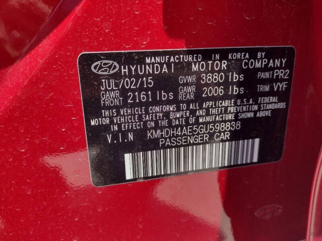 2016 Hyundai Elantra Image 17