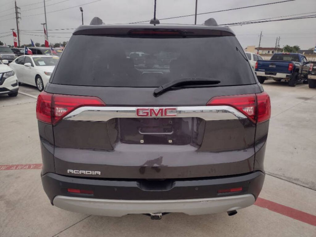 2017 GMC Acadia Image 7