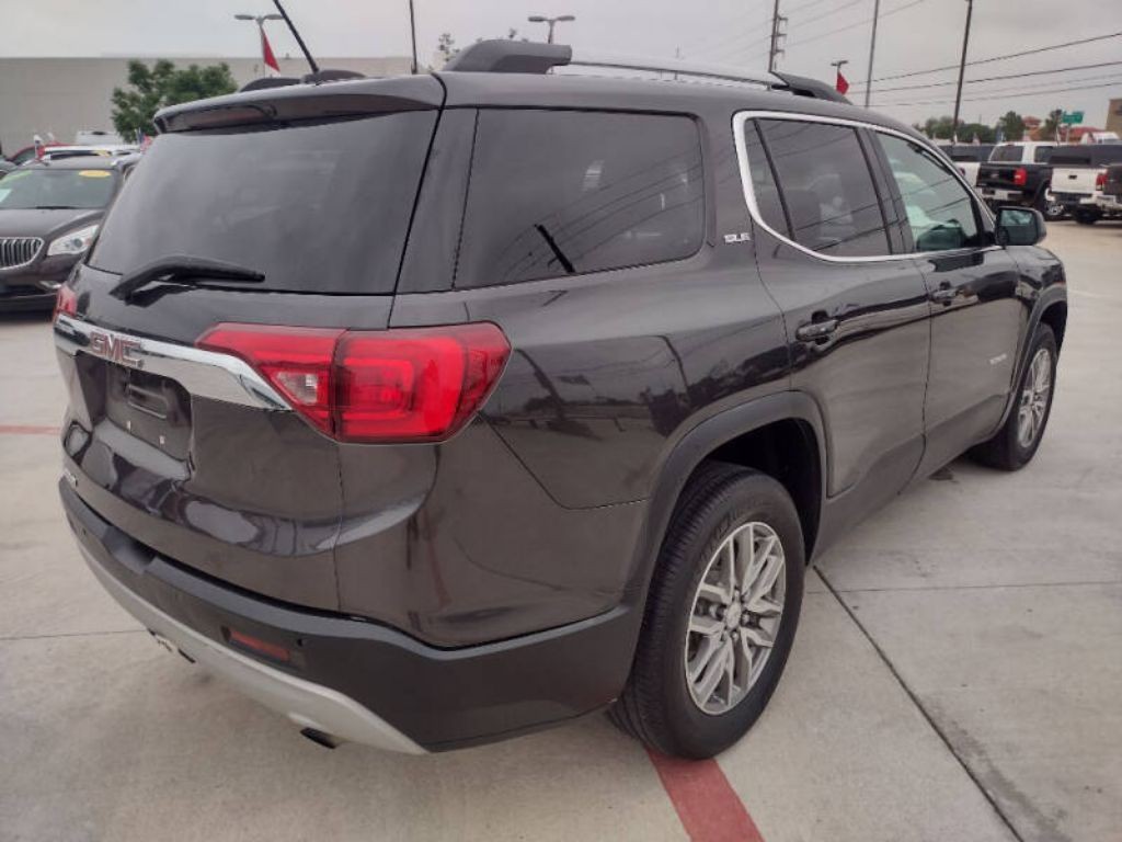 2017 GMC Acadia Image 8