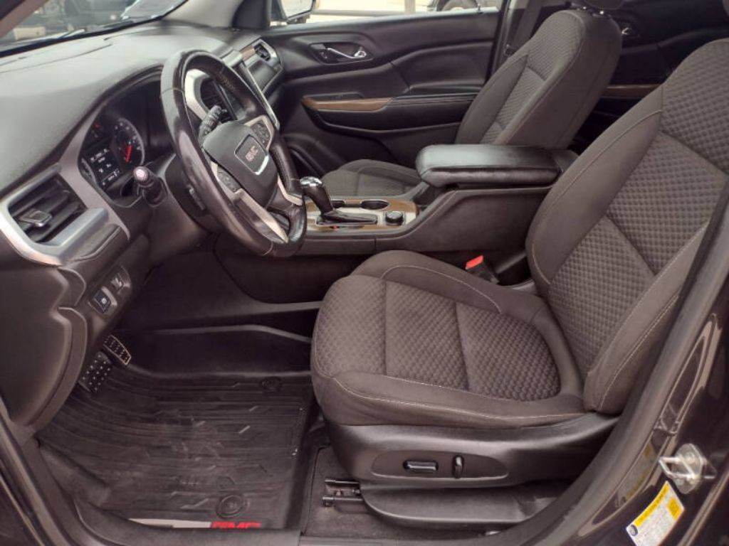 2017 GMC Acadia Image 12