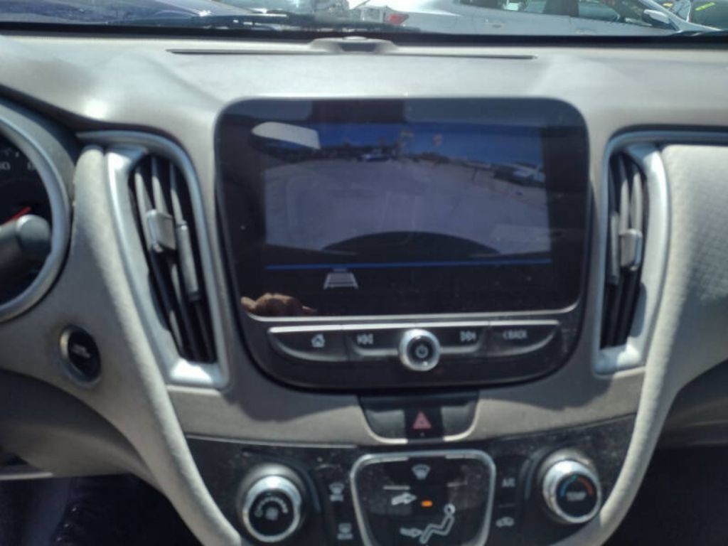 2019 Chevrolet Malibu Image 14