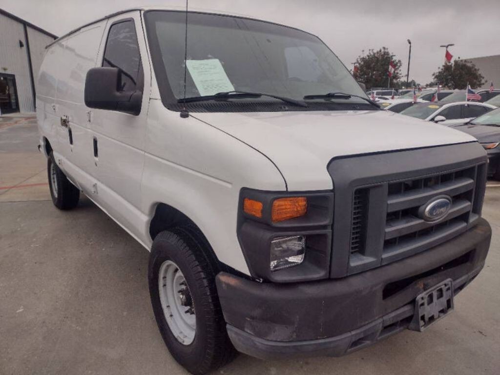 2013 Ford Econoline Image 2