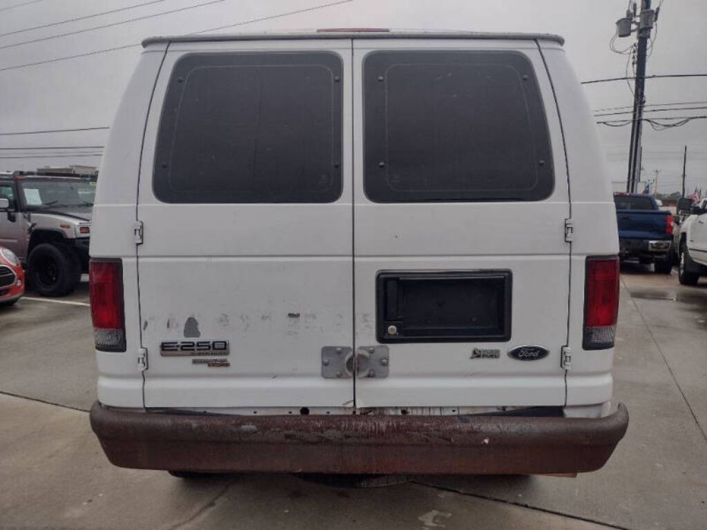 2013 Ford Econoline Image 7