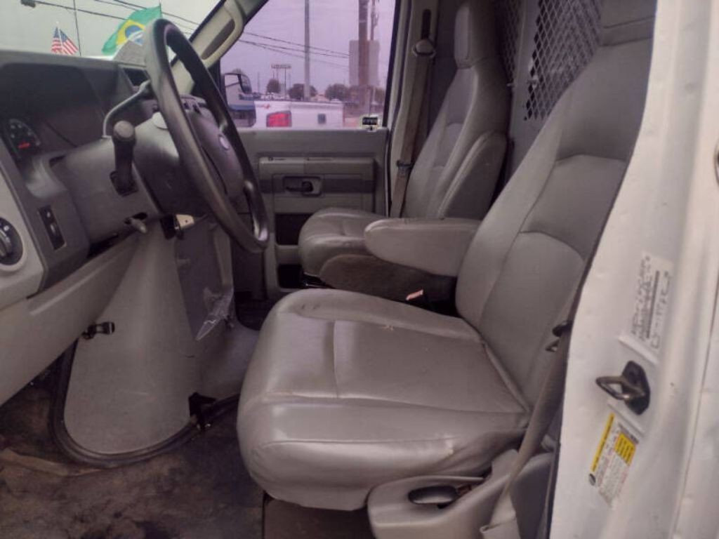 2013 Ford Econoline Image 12