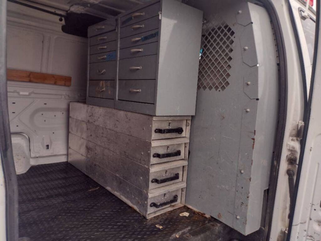 2013 Ford Econoline Image 17
