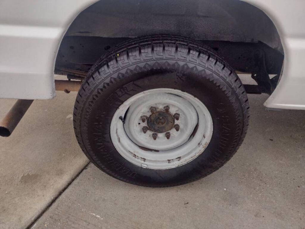 2013 Ford Econoline Image 19