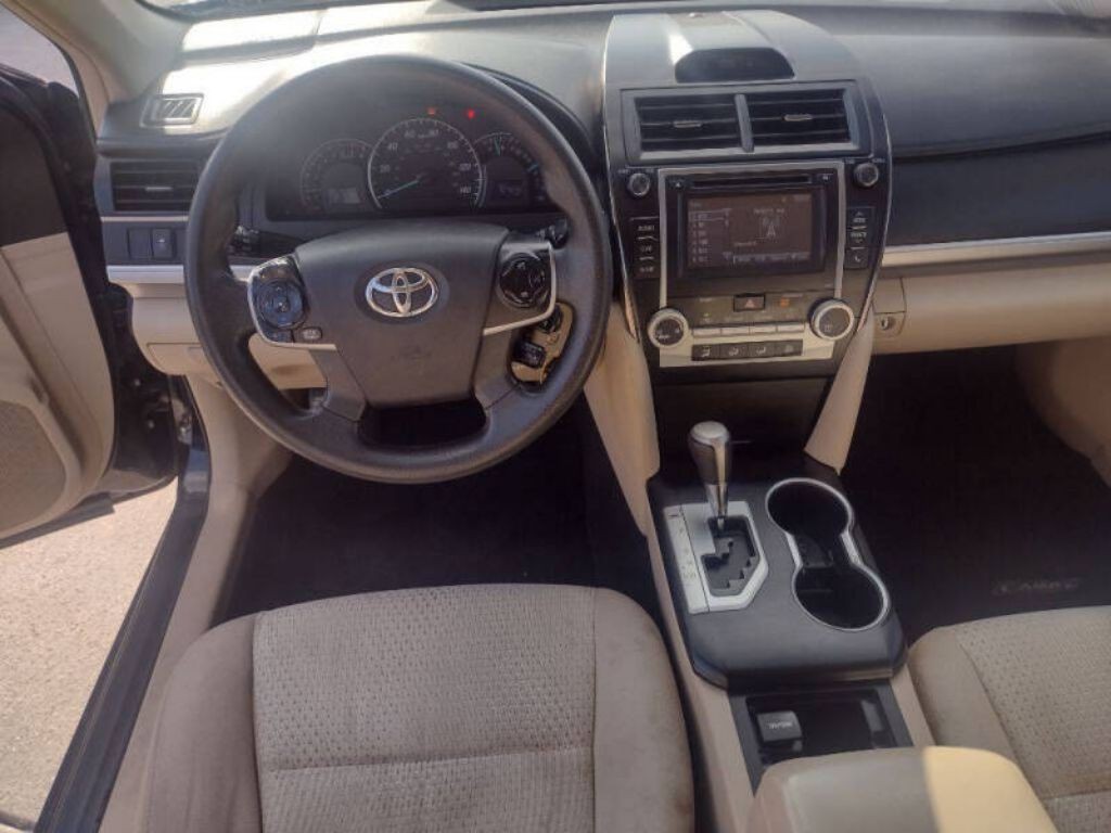 2014 Toyota Camry Image 12