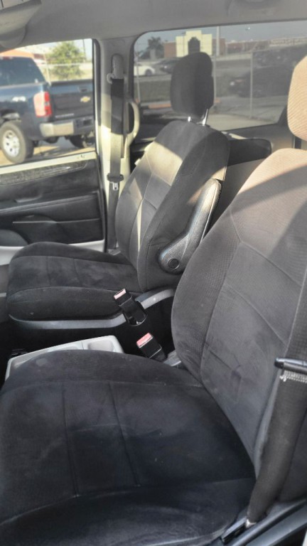 2011 Dodge Grand Caravan Image 8