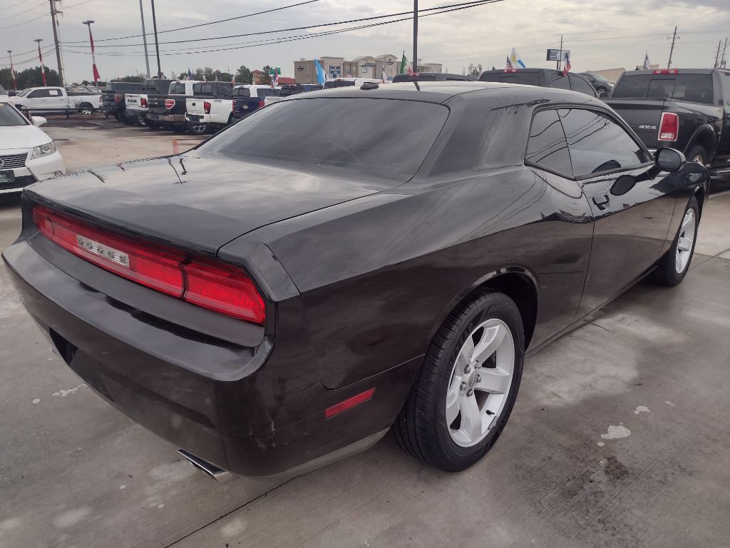 2012 Dodge Challenger Image 8