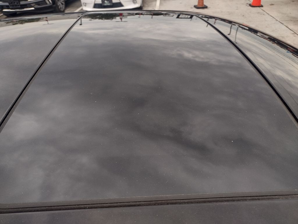 2012 Dodge Challenger Image 9