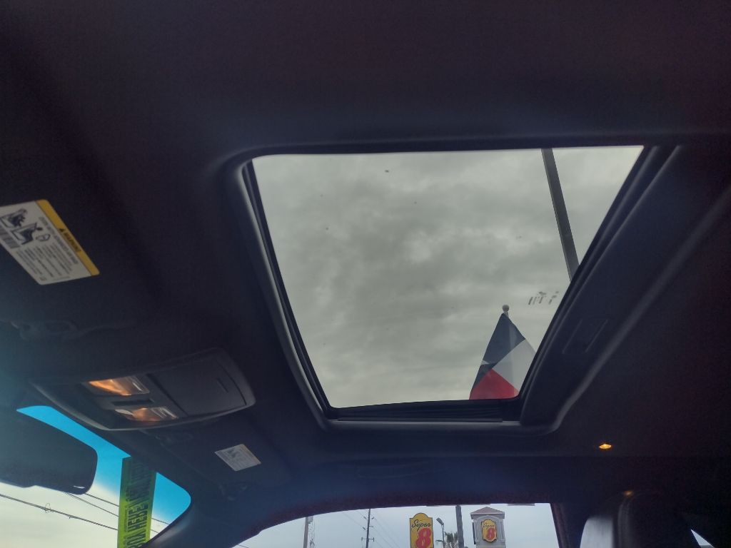 2012 Dodge Challenger Image 13