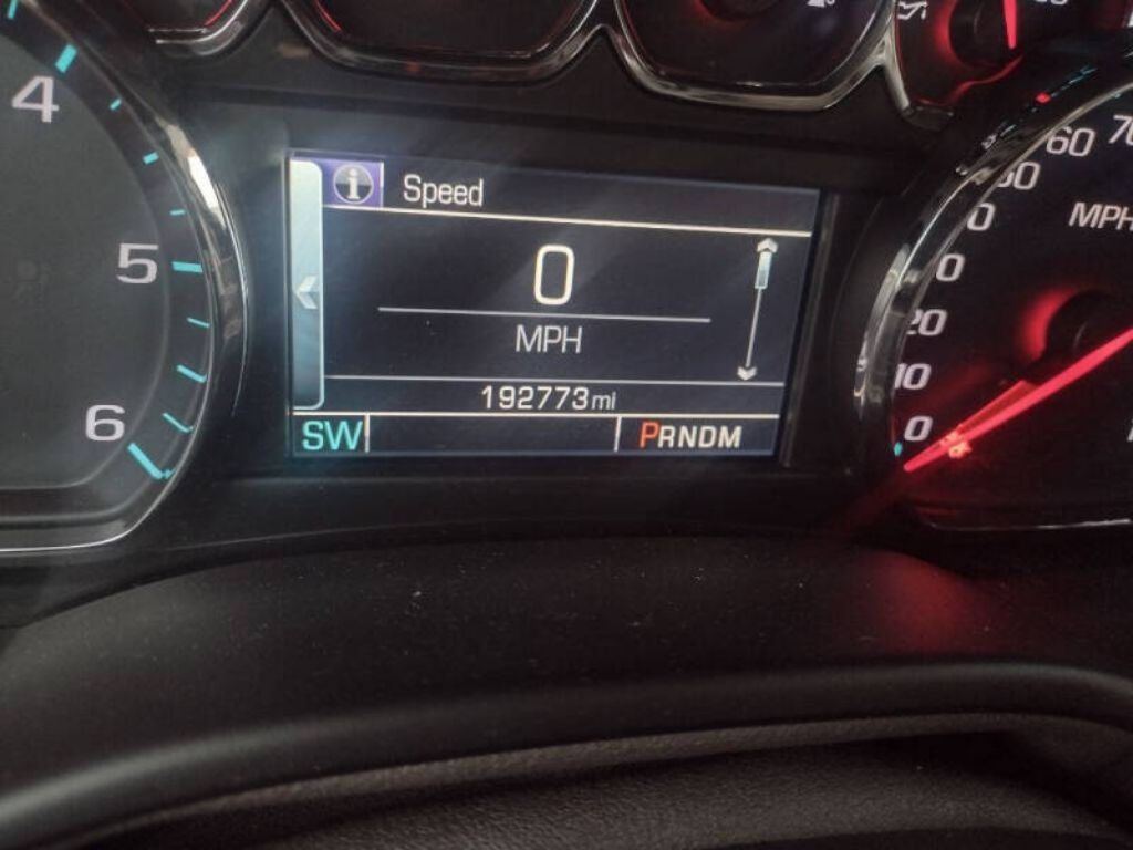 2015 Chevrolet Suburban Image 18