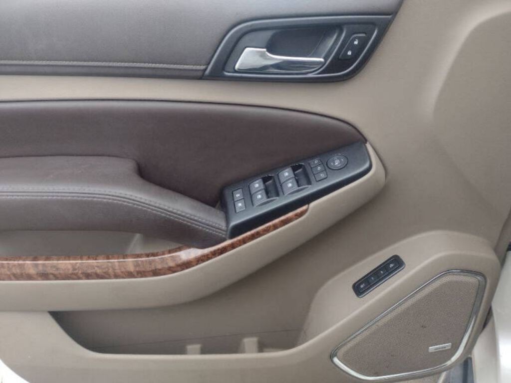 2015 Chevrolet Suburban Image 22