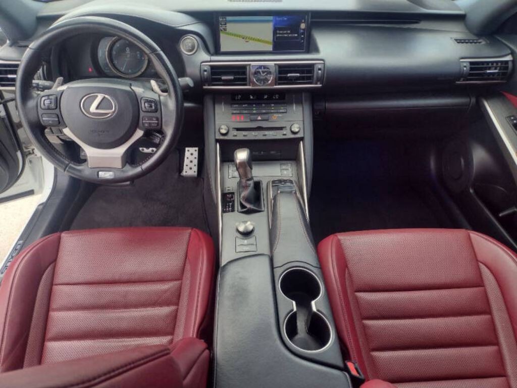 2019 Lexus IS Image 12