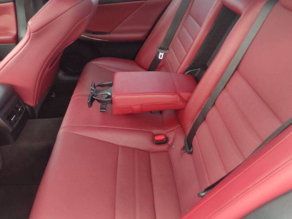 2019 Lexus IS Image 22