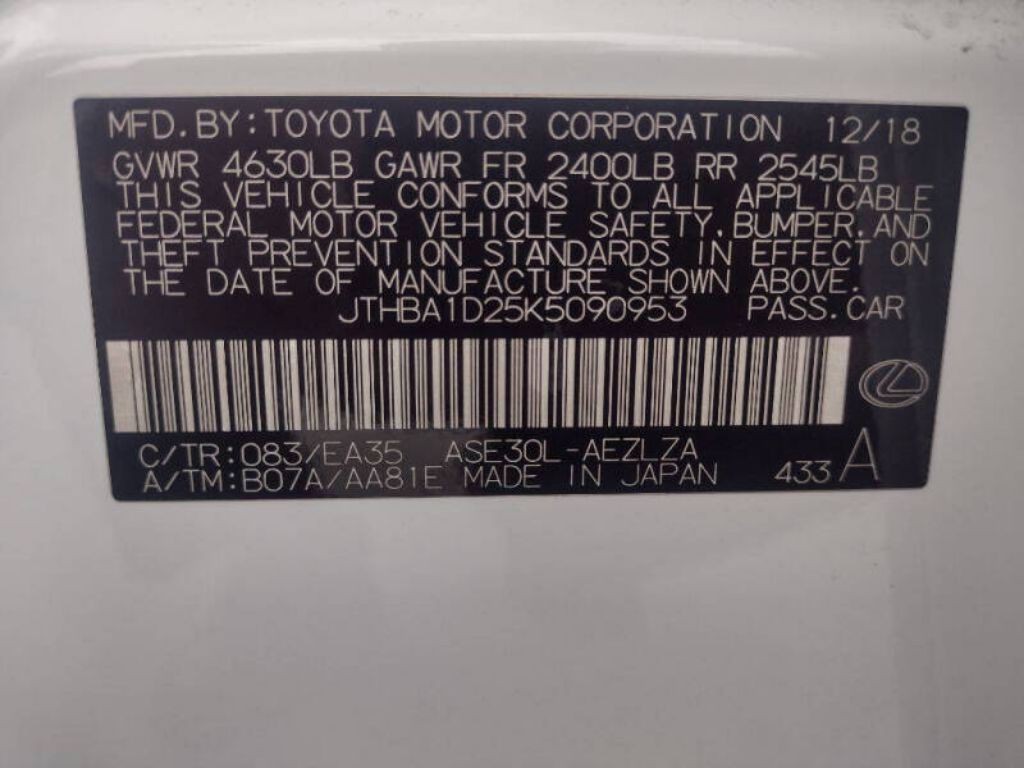 2019 Lexus IS Image 24