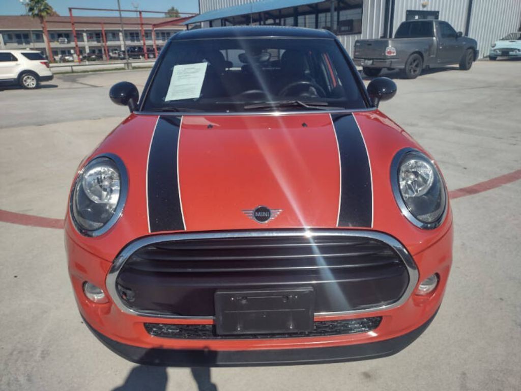 2019 MINI Cooper Image 1