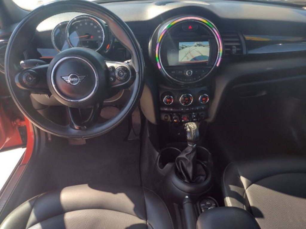 2019 MINI Cooper Image 39