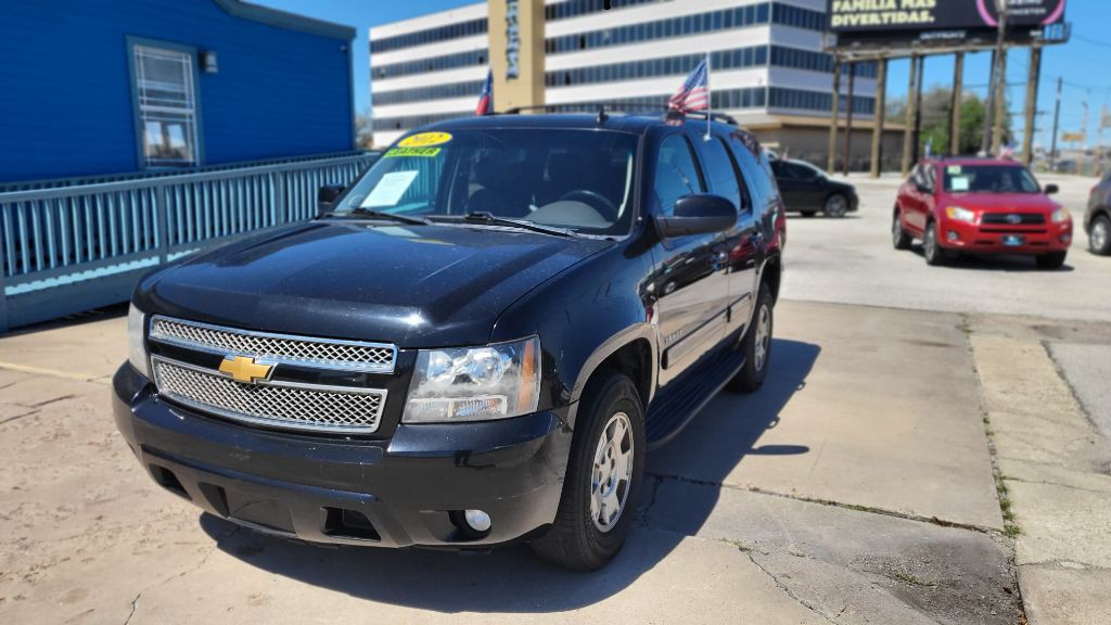 2012 Chevrolet Tahoe Image 3